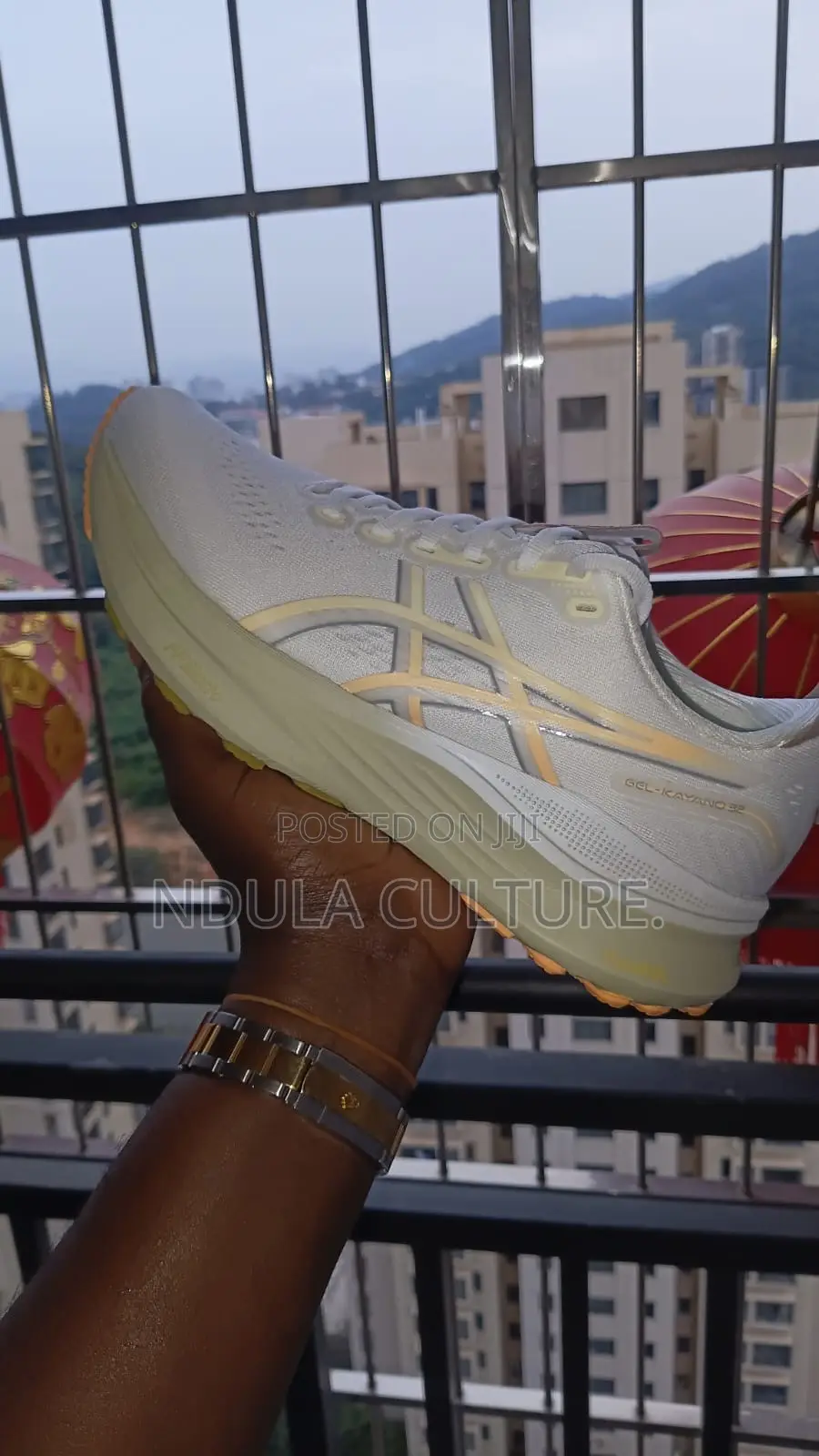 ASICS GEL-KAYANO 32 Running Shoes