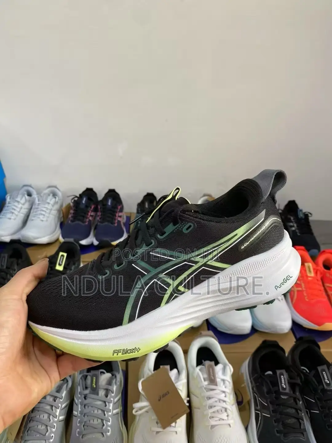 ASICS GEL-KAYANO 32 Running Shoes