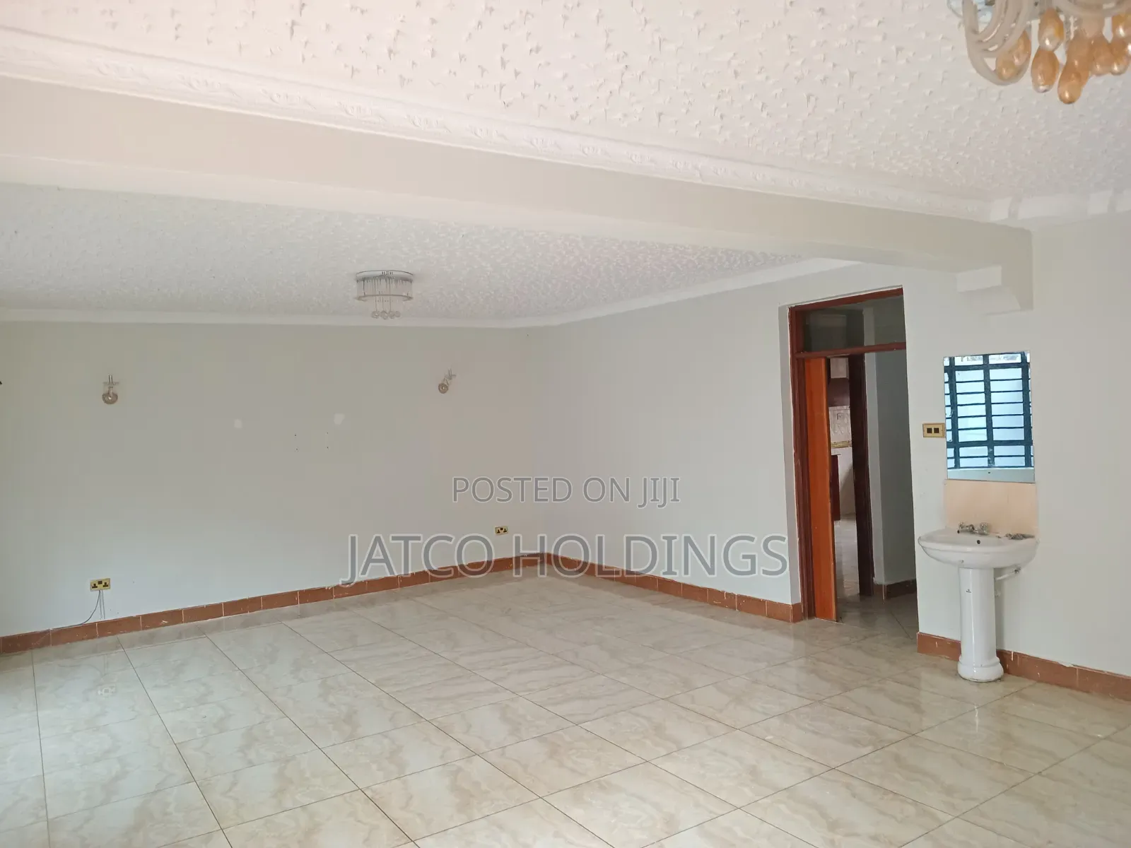4bdrm Townhouse / Terrace in Chokaa, Njiru for rent
