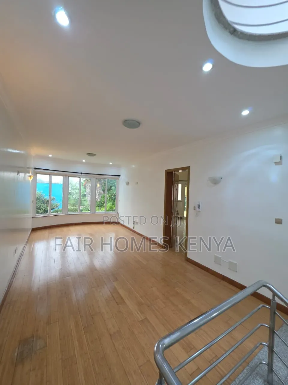 4bdrm Townhouse / Terrace in Riverside Drive for rent