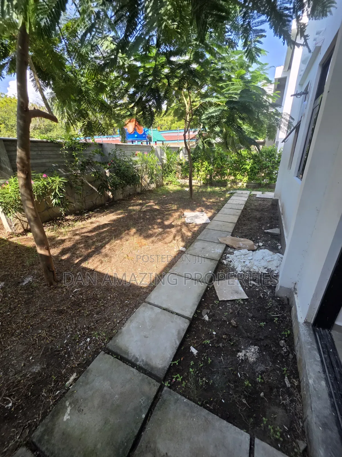 4bdrm Townhouse/Terrace in Nyali Plus Dsq for sale