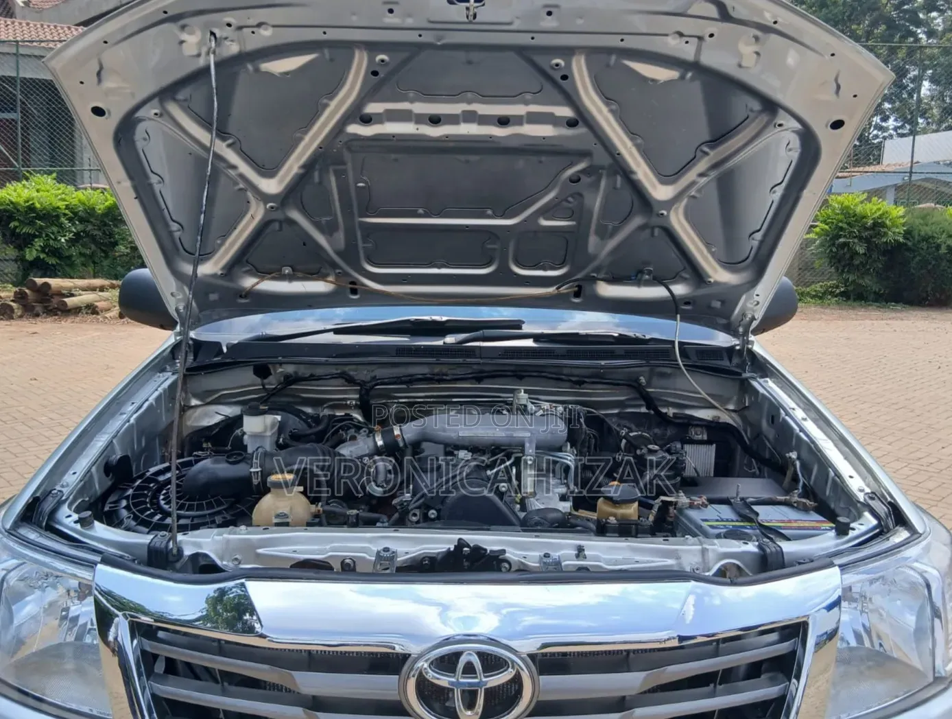 Toyota Hilux 2011 Silver
