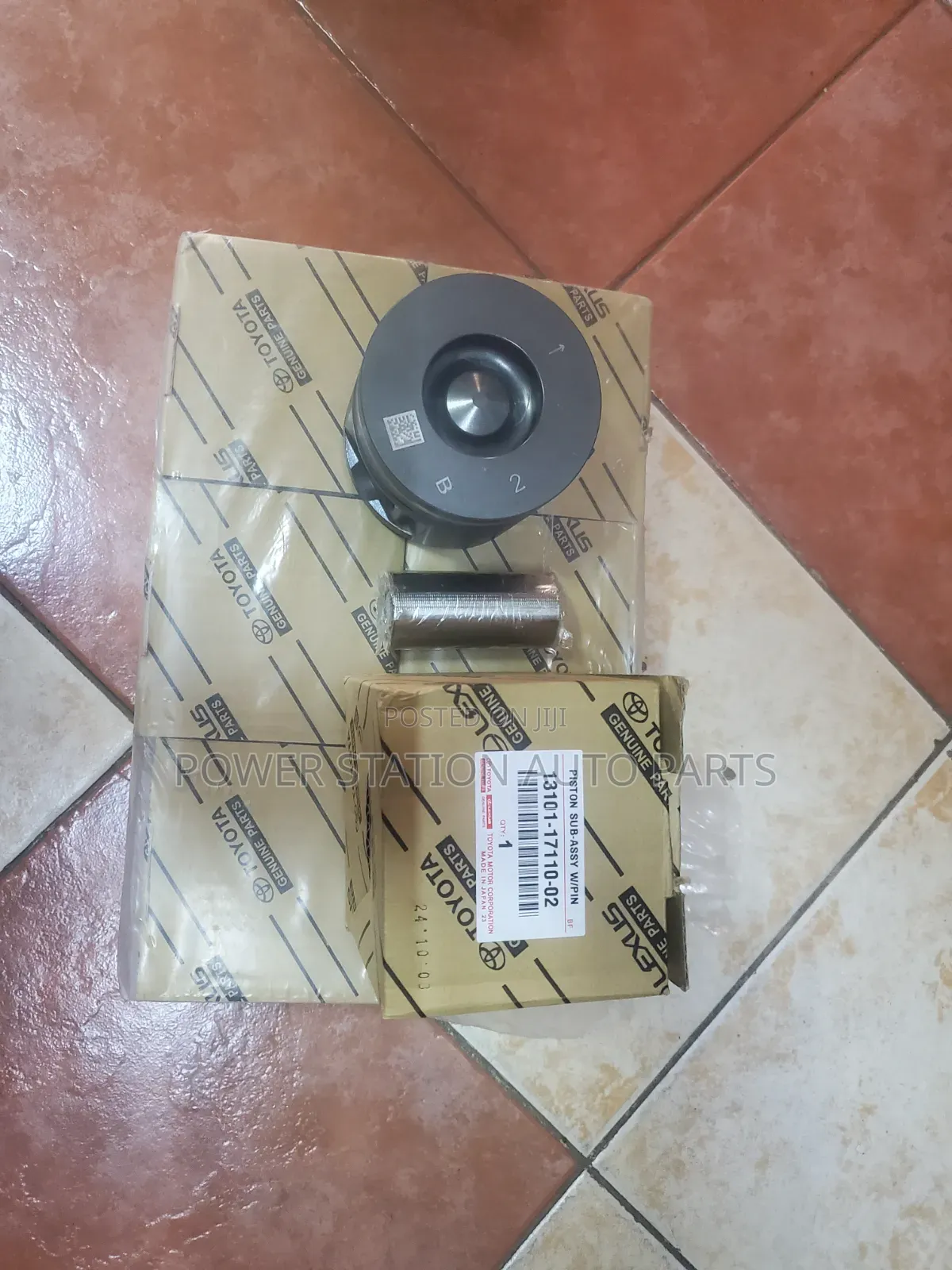 Toyota Landcruiser 100 Series Engine Piston