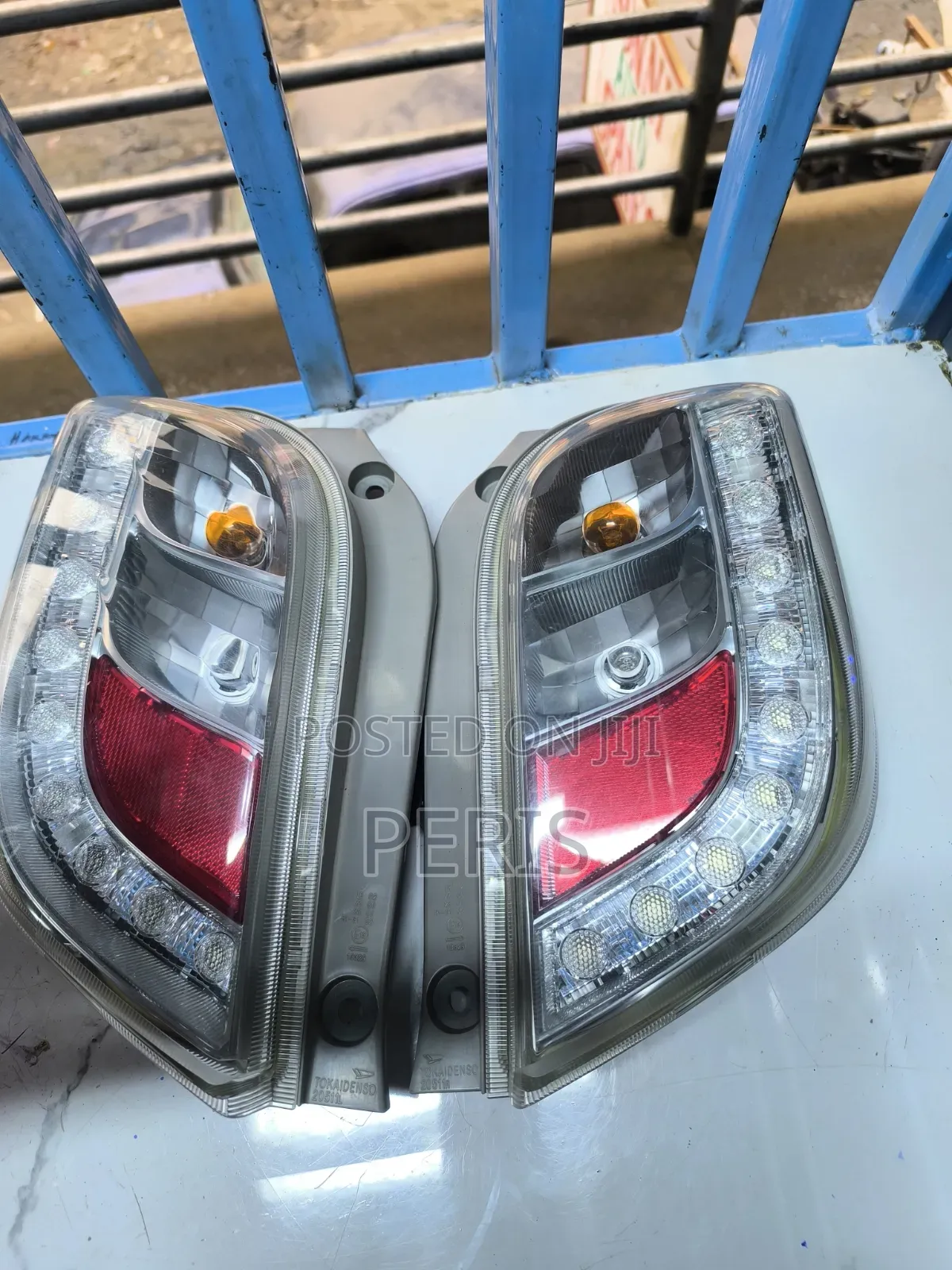 Daihatsu Mira Clear Taillight