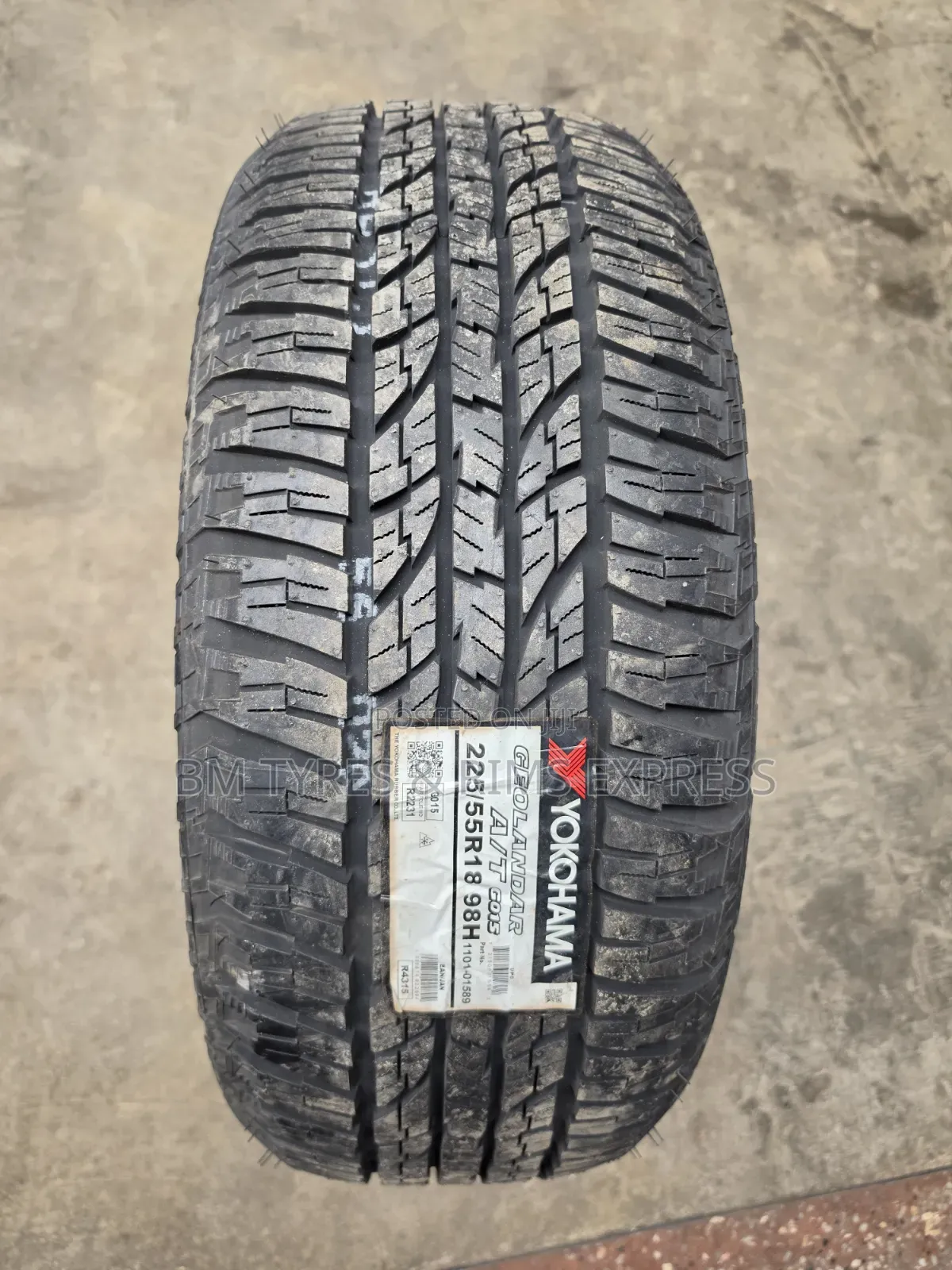 225 /55 R18 Yokohama Tires (All Terrain) G015