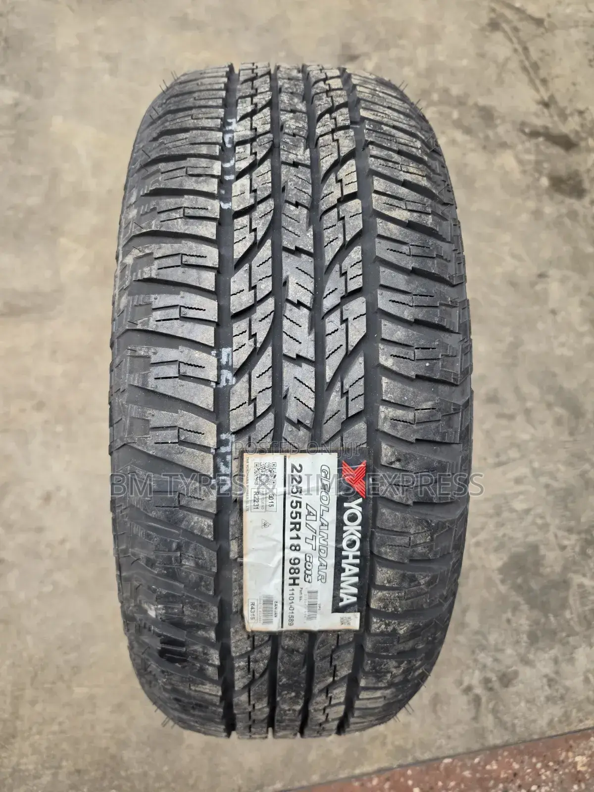 225 /55 R18 Yokohama Tires (All Terrain) G015