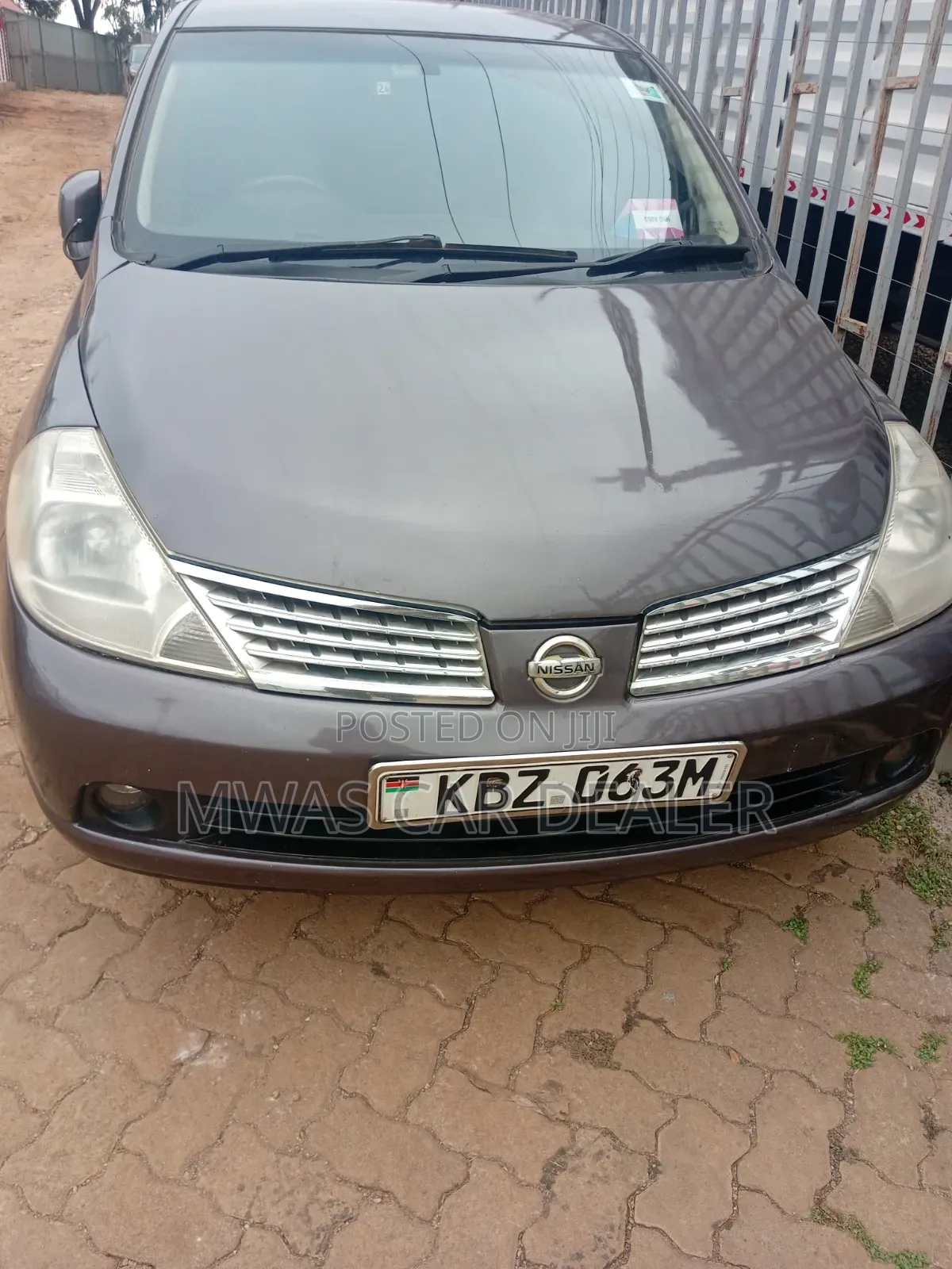 Nissan Tiida 2007 Gray