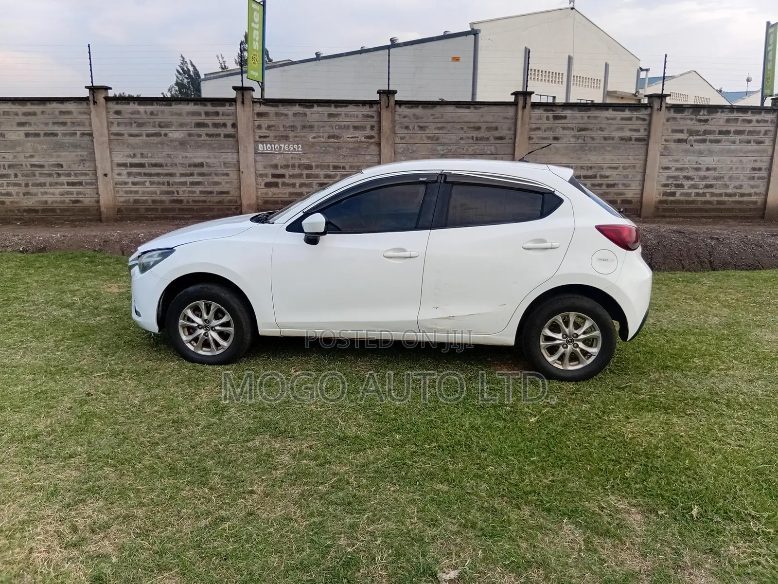 Mazda Demio 2016 Pearl