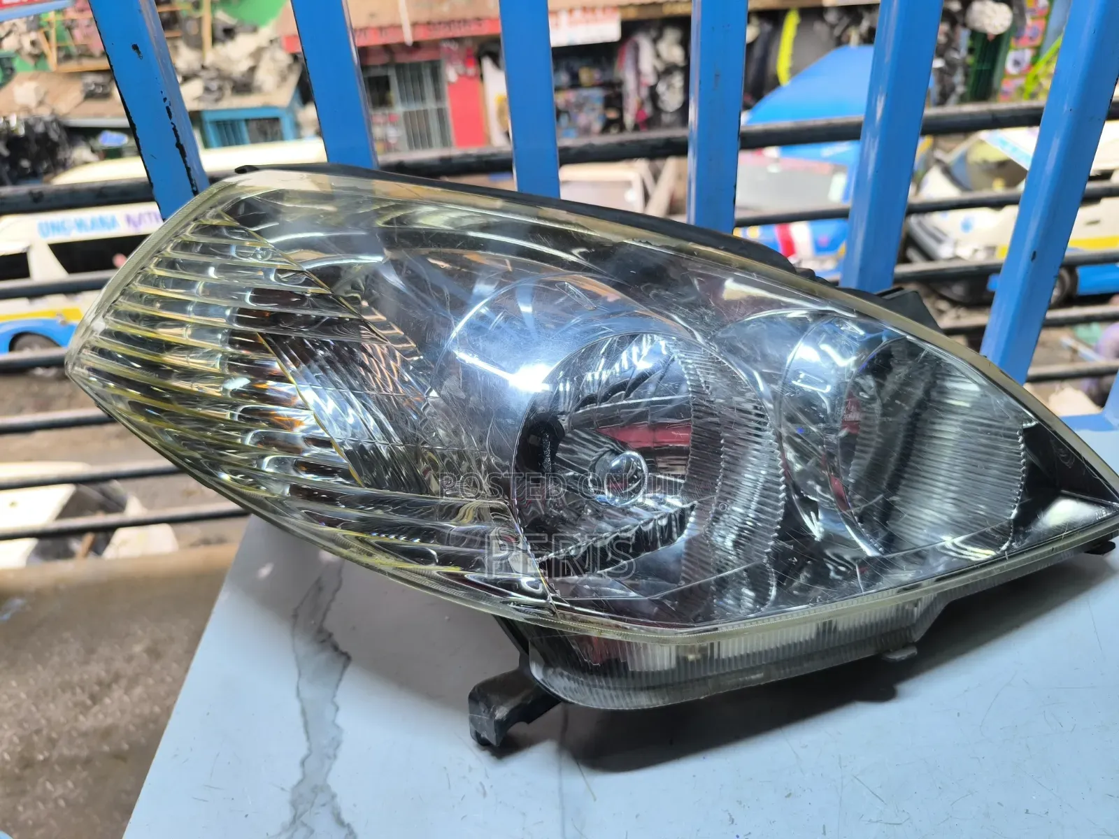 Nissan Wingroad Y11 Non Xenon Headlights