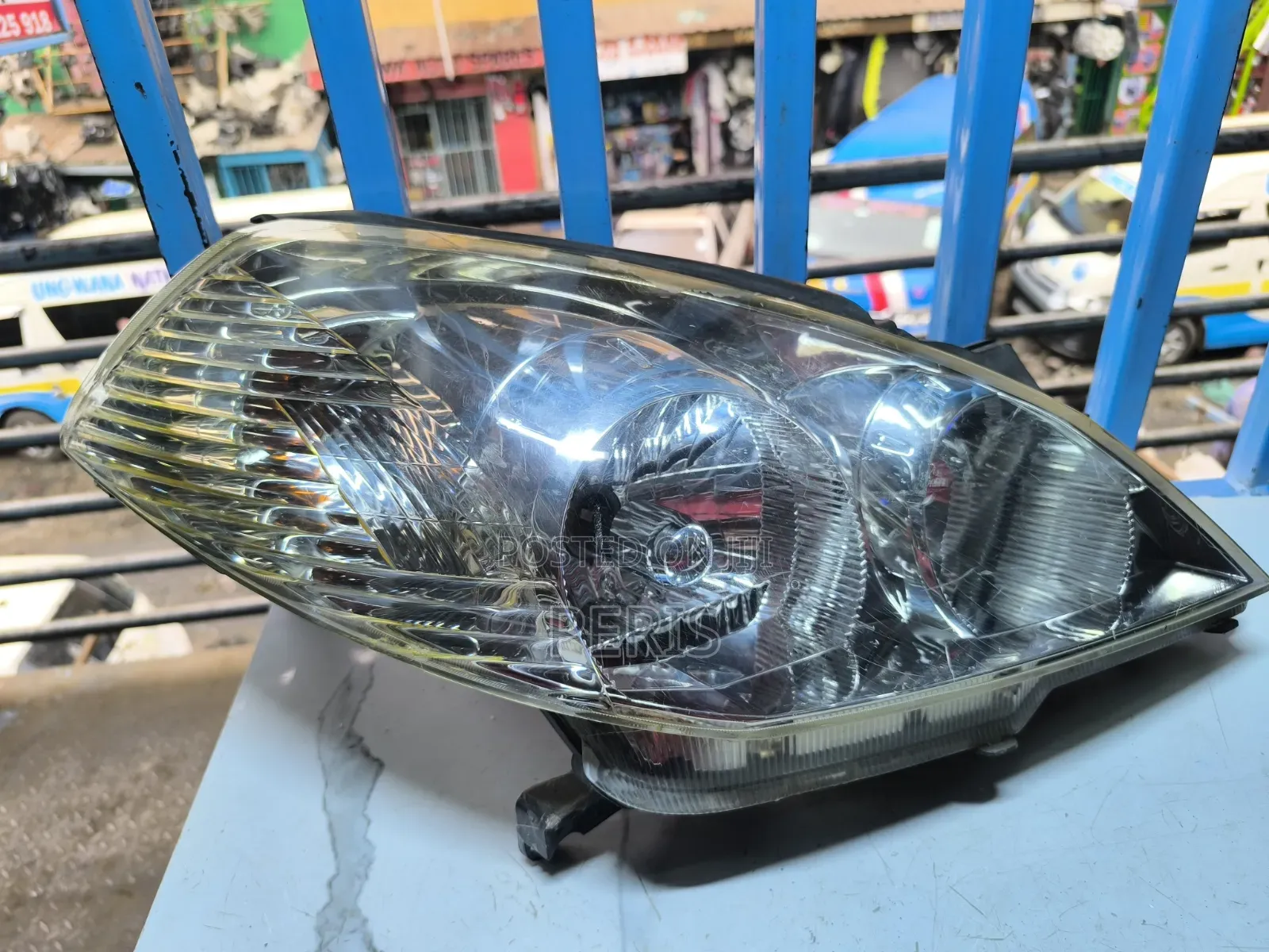 Nissan Wingroad Y11 Xenon Headlights