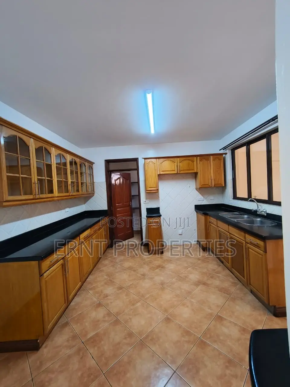 3bdrm Apartment in Lavington for sale