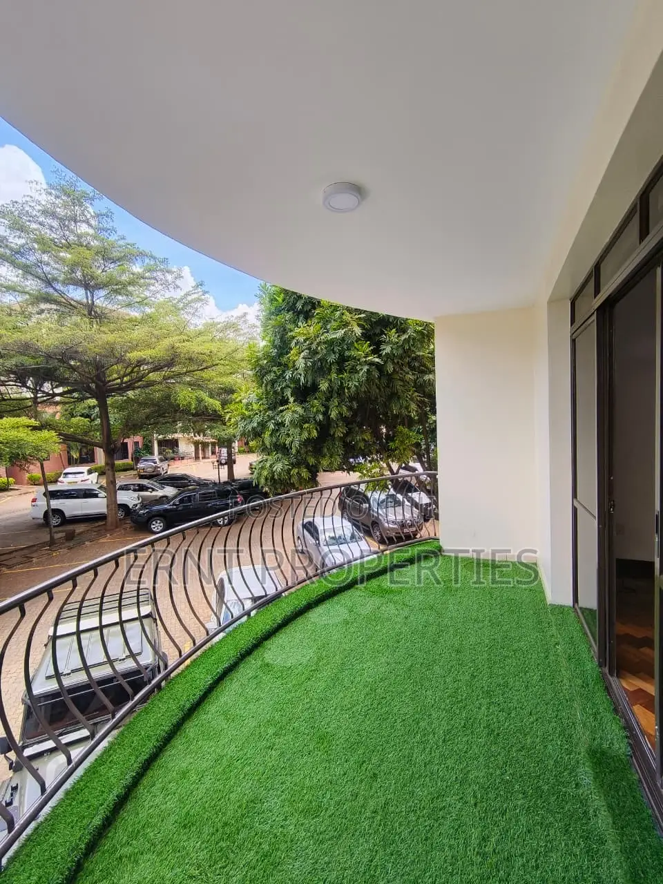 3bdrm Apartment in Lavington for sale