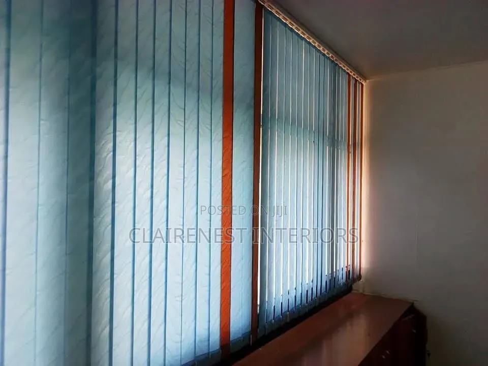 Contemporary and Clean Wide Length Office Window Blinds