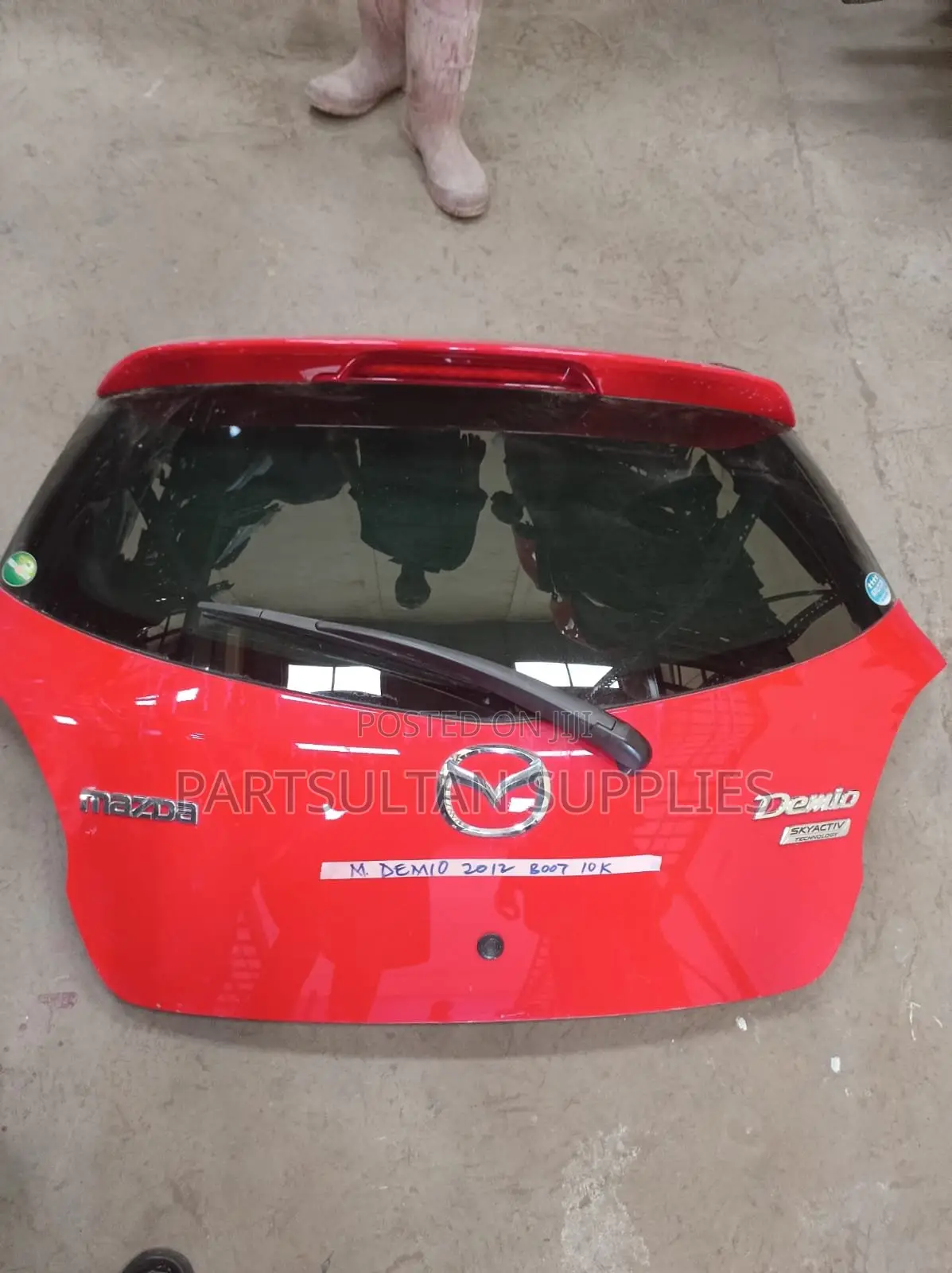 Boot Mazda Demio 2012