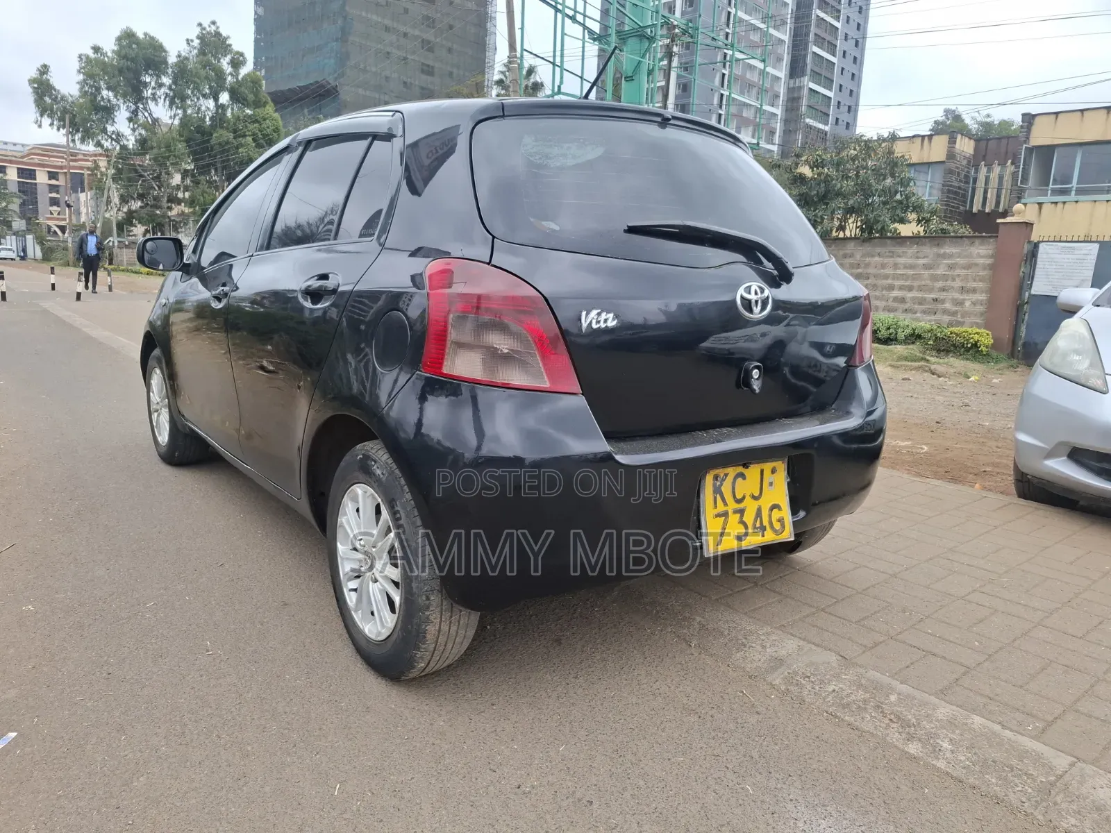 Toyota Vitz 2010 Black