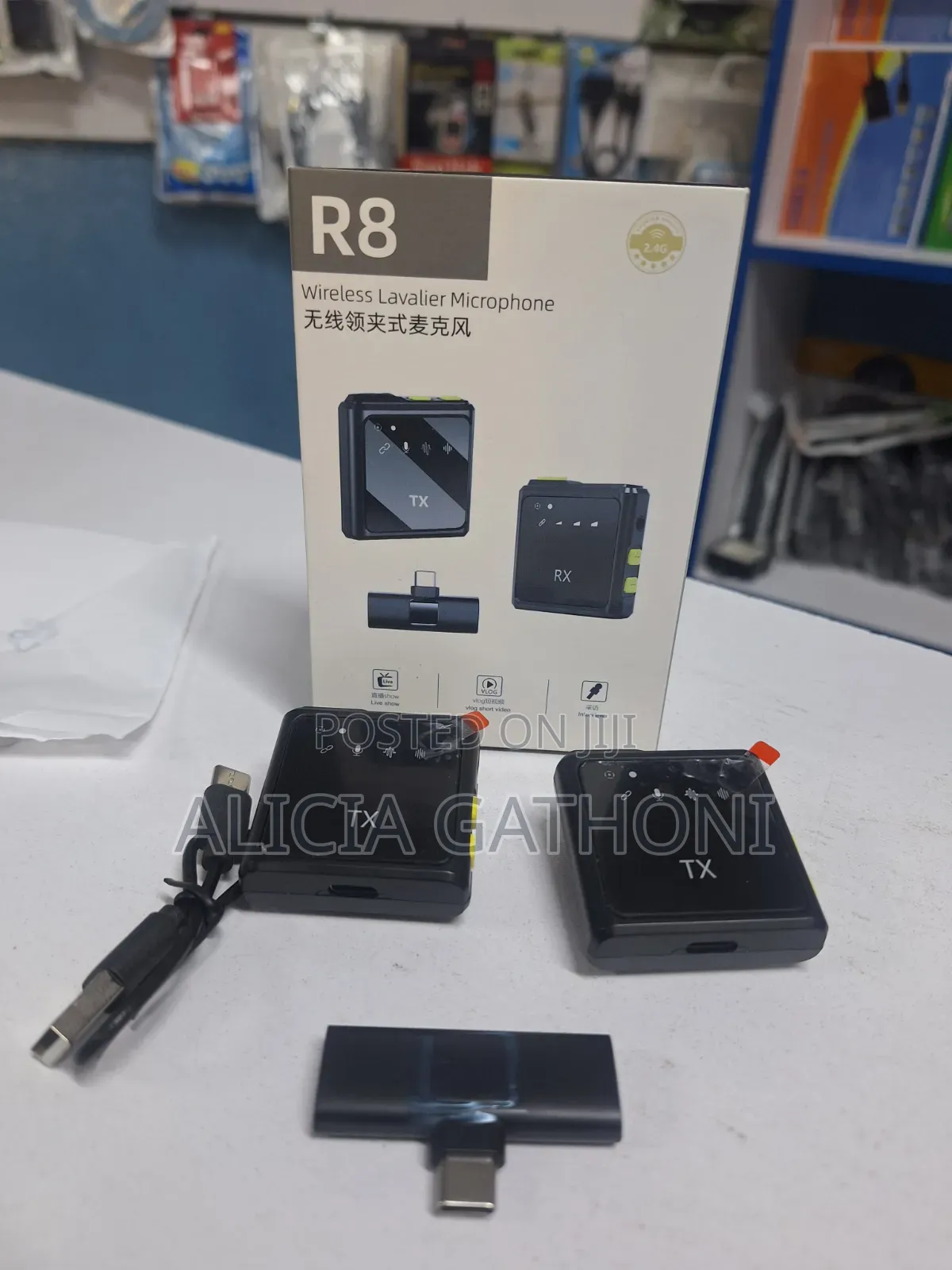 R8 Wireless Lavelier Microphone With Real Time Monitoring