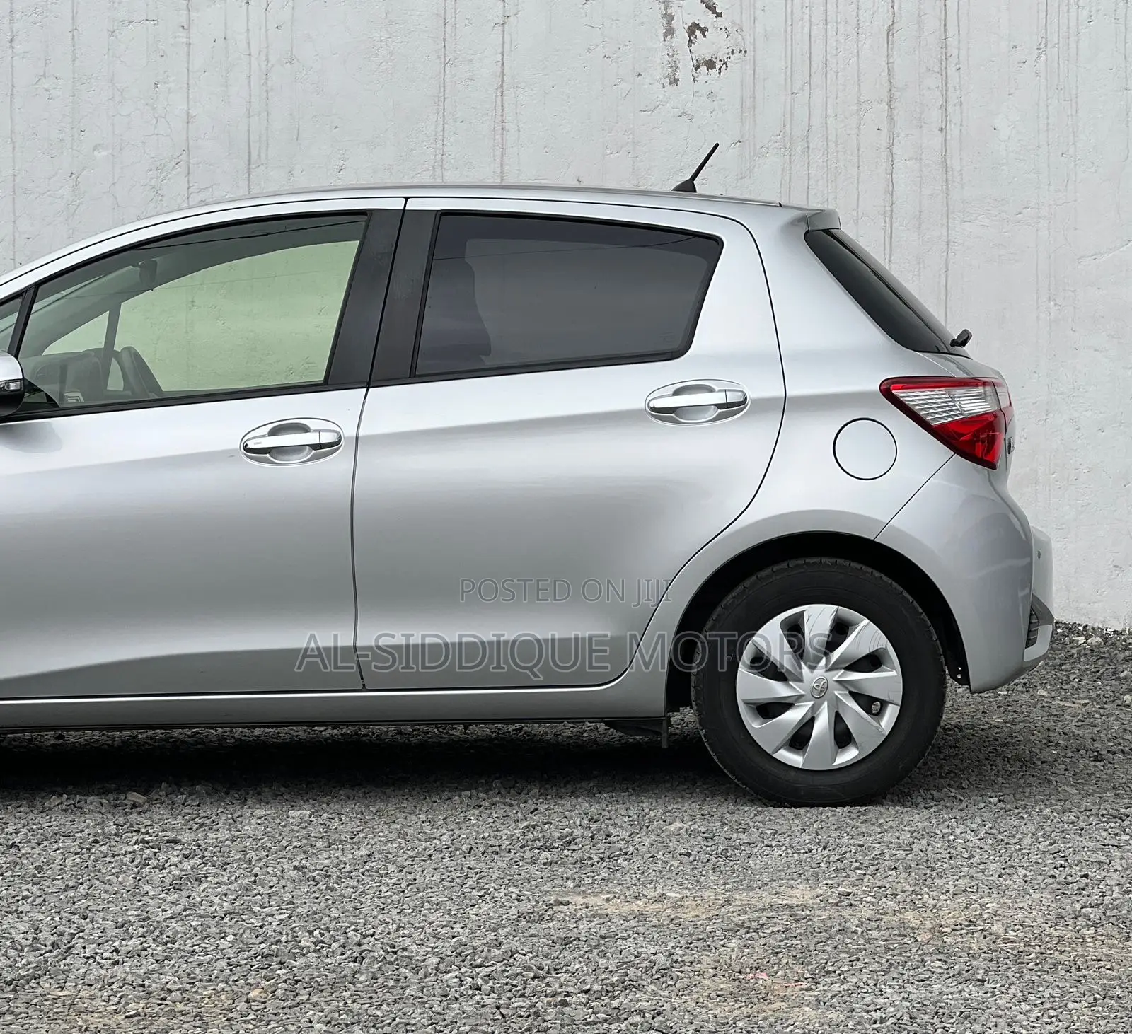 Toyota Vitz 1.3 FWD 5dr 2019 Silver