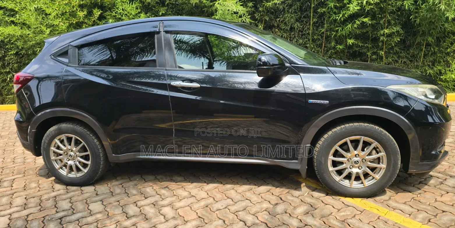 Honda Vezel 2018 Black