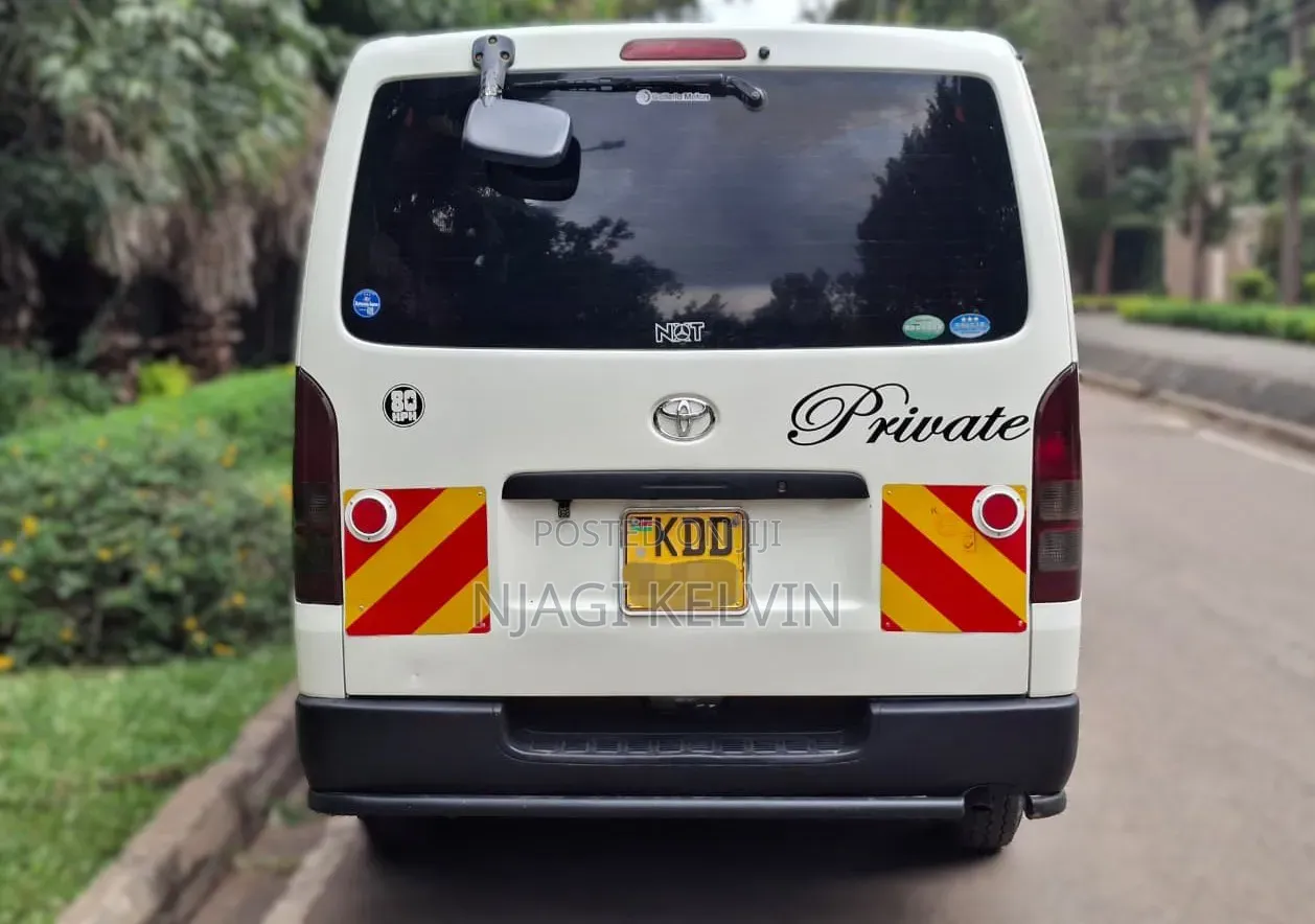 Toyota HiAce 2014 White