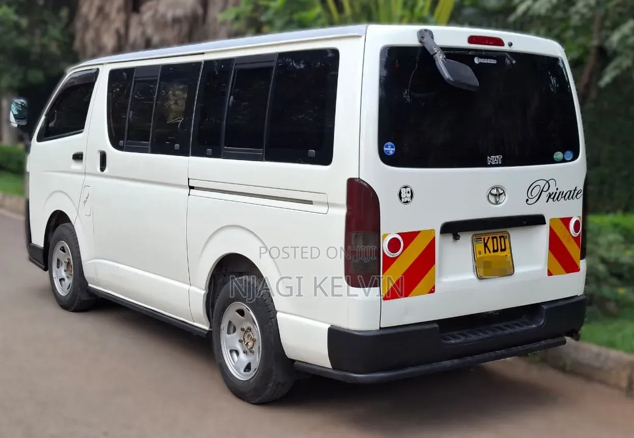 Toyota HiAce 2014 White