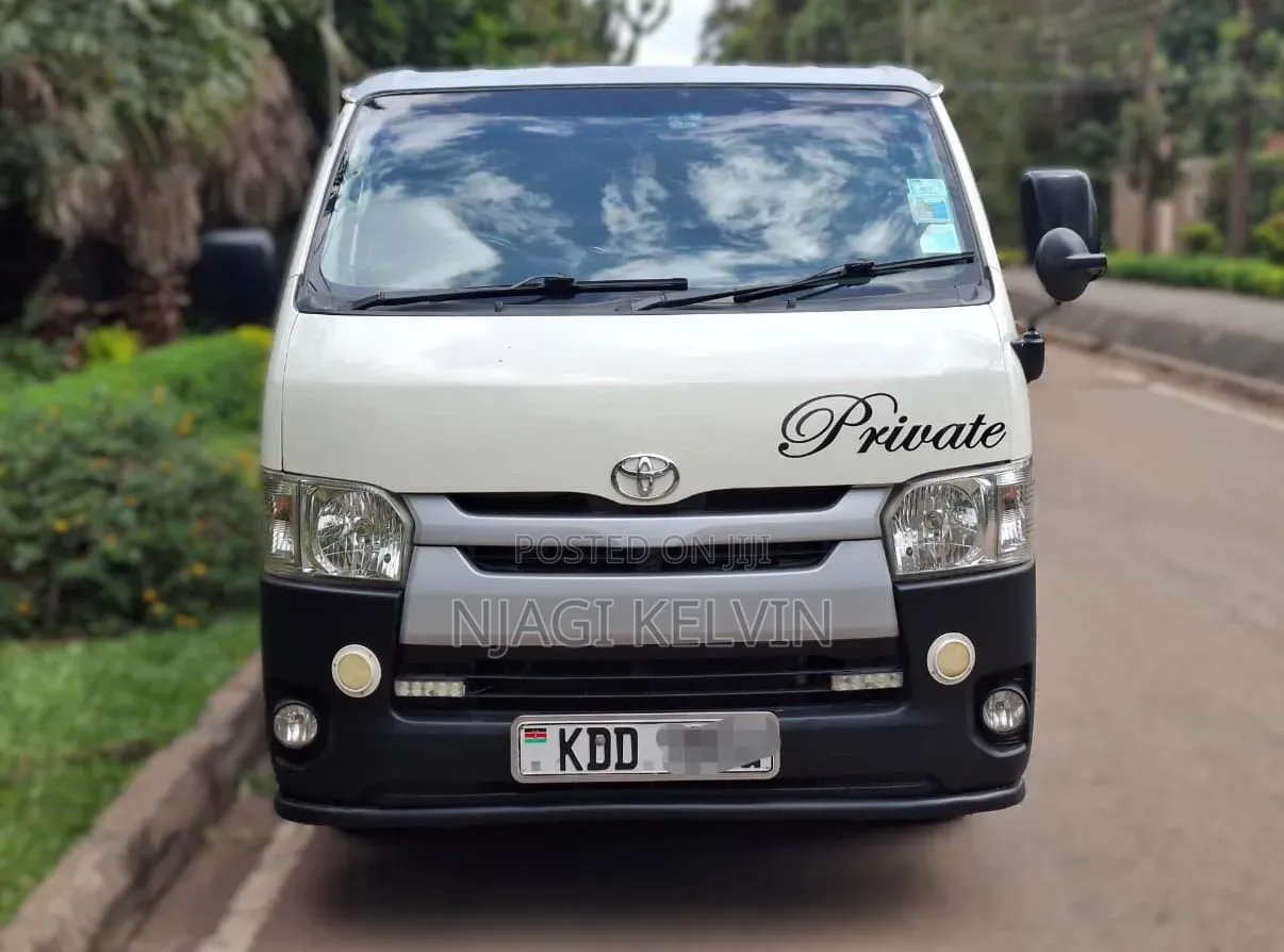 Toyota HiAce 2014 White
