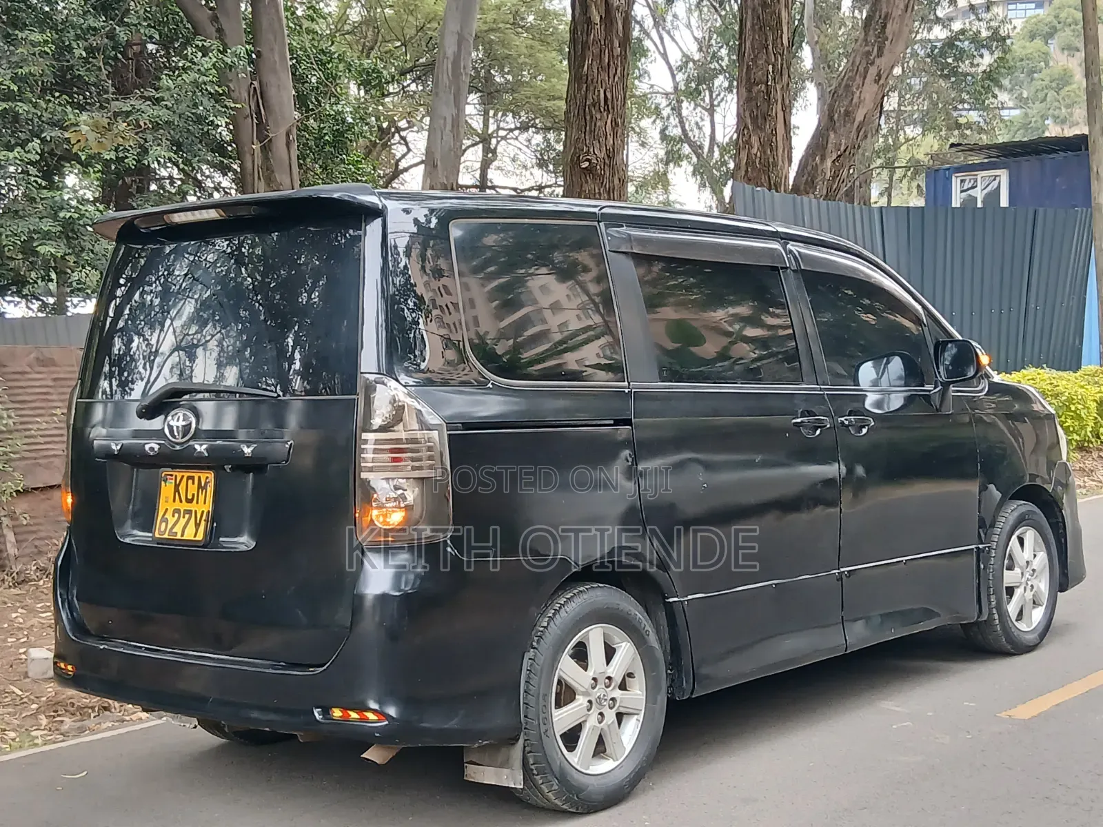 Toyota Voxy 2010 Black