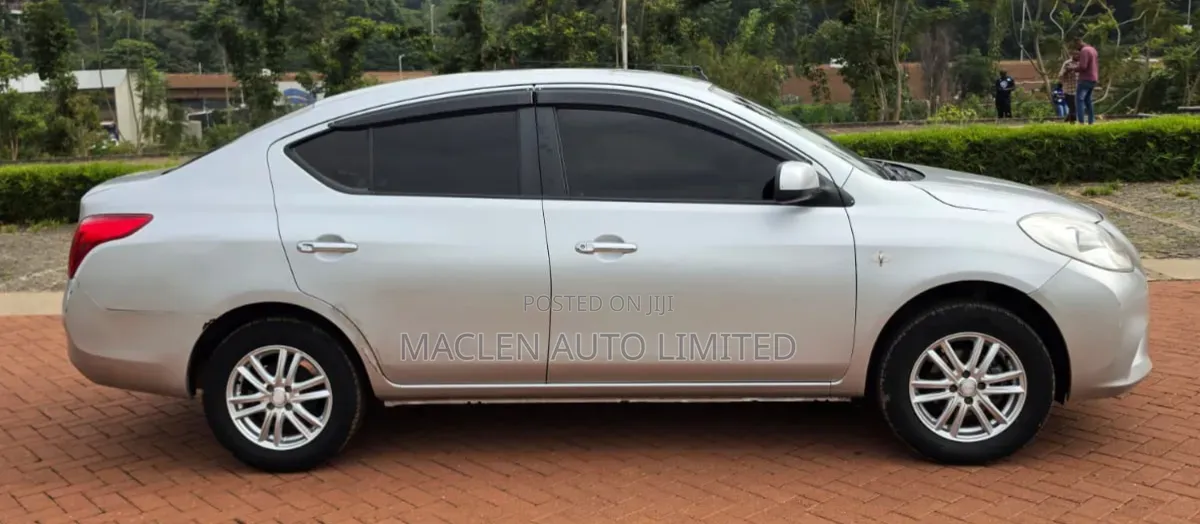 Nissan Latio 2014 Silver