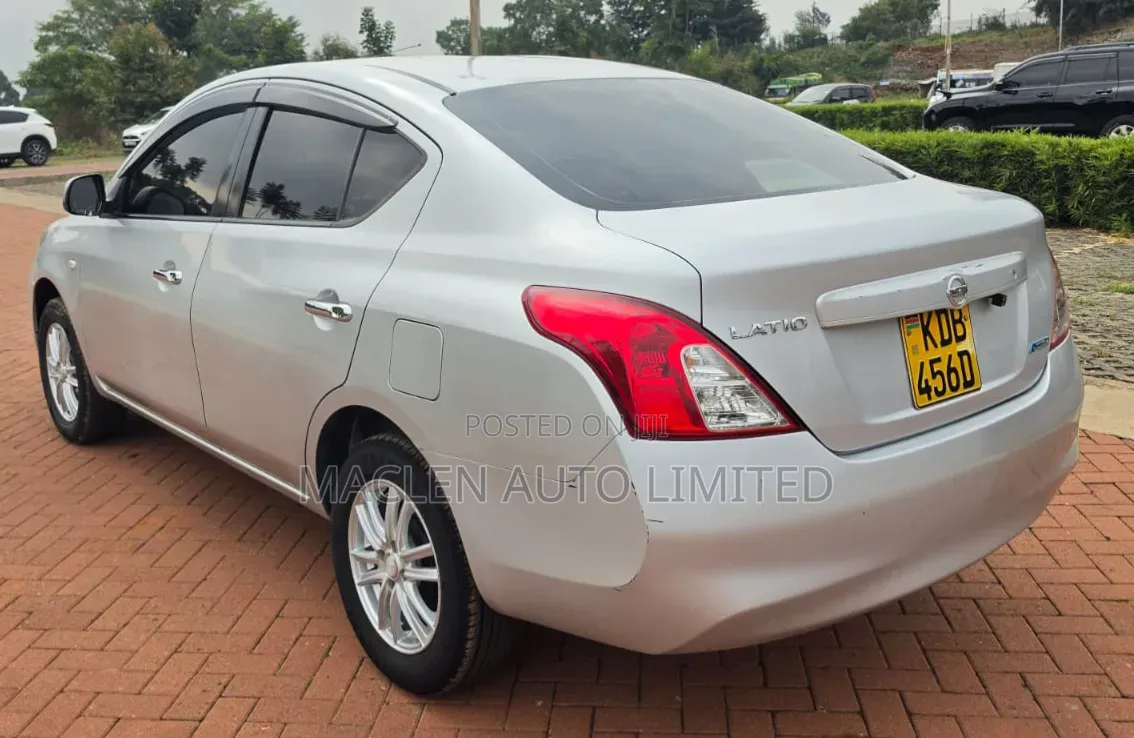 Nissan Latio 2014 Silver