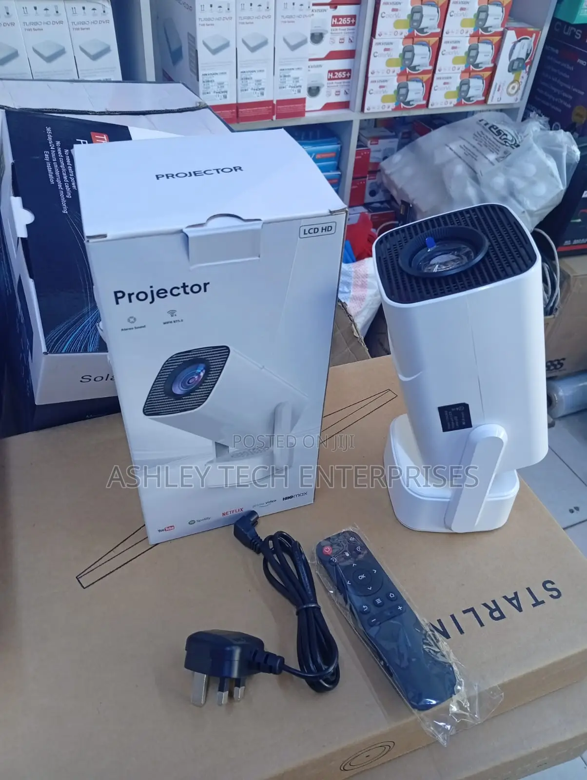 Ultimate F800 Android 13 Projector – Android Smart Home Theater