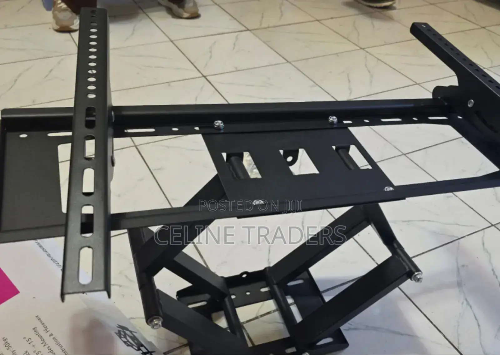High Quality Swivel 75p TV Mount