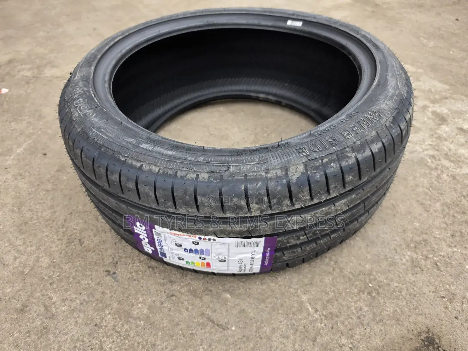 225 /45 R18 APOLLO TIRES (India)
