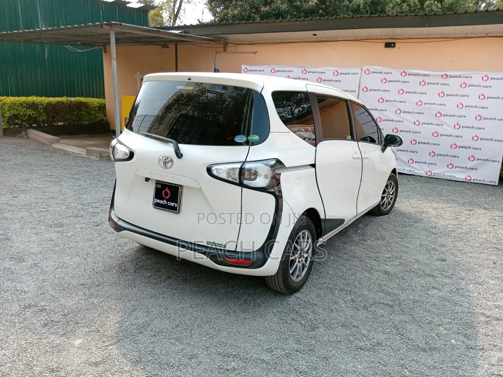 Toyota Sienta 2018 White