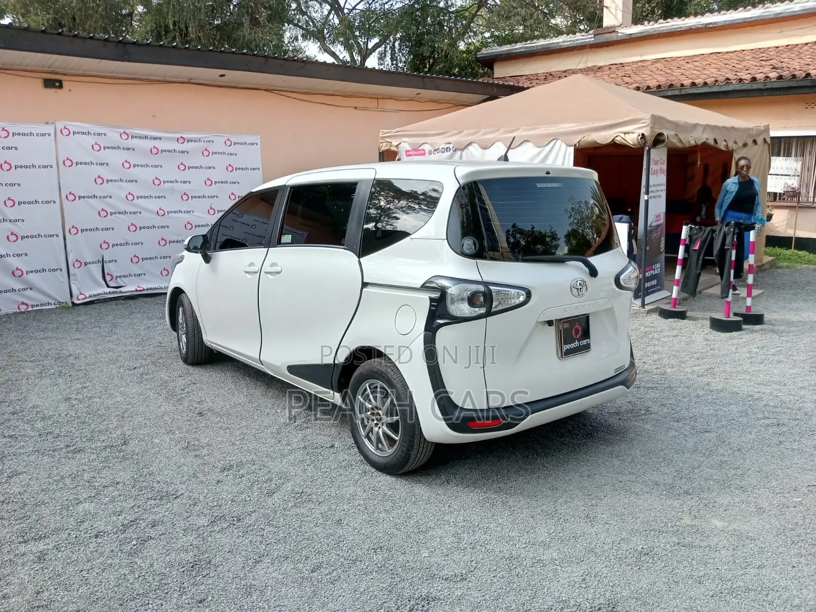 Toyota Sienta 2018 White