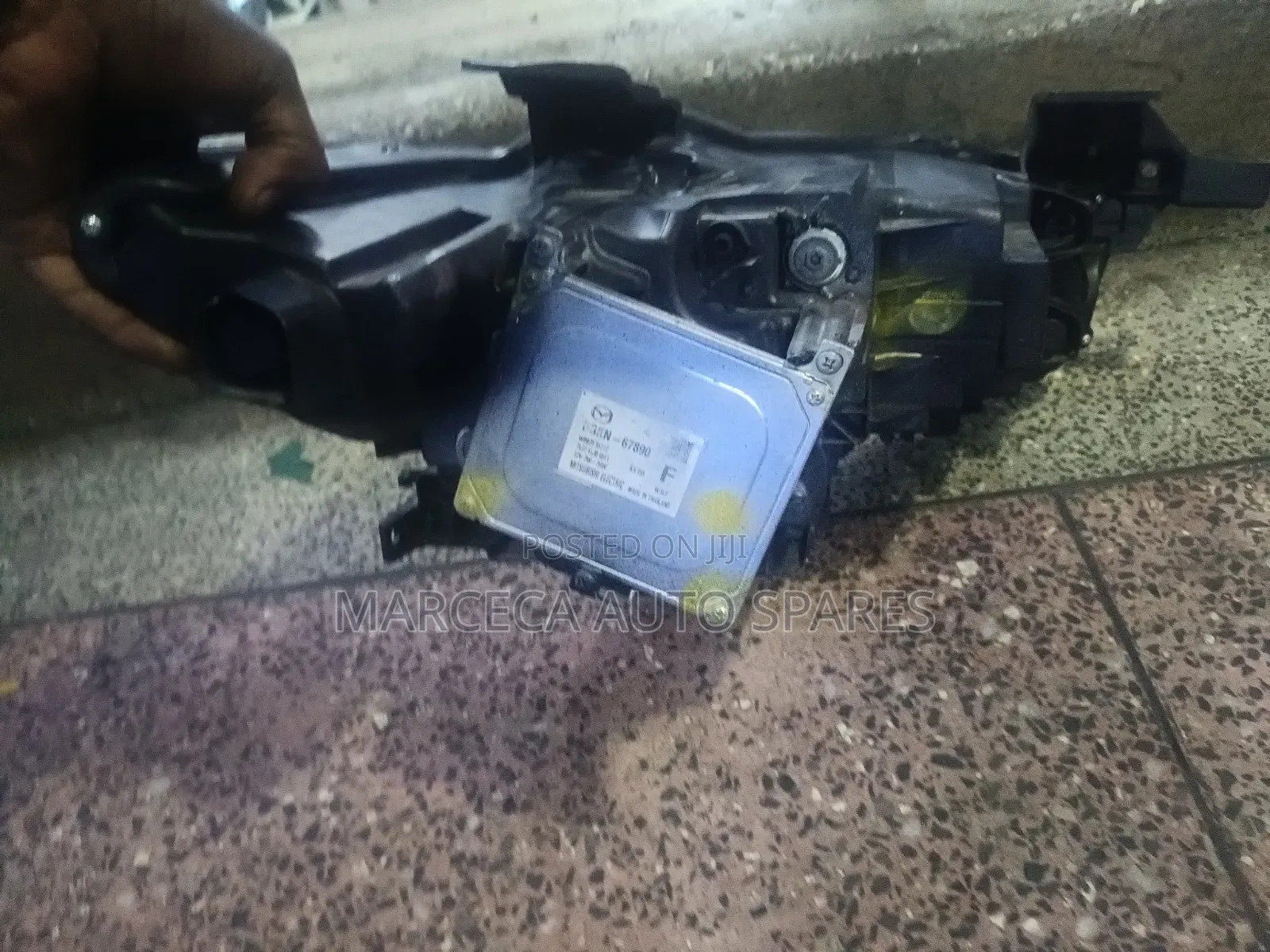 Headlight Mazda 3 Axela 2020.