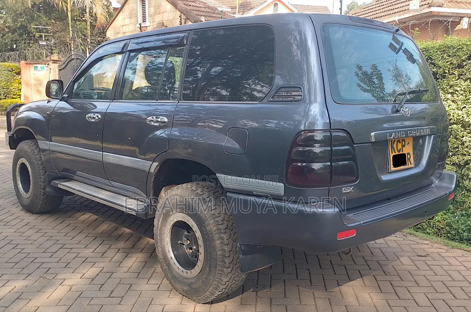 Toyota Land Cruiser 2002 Gray