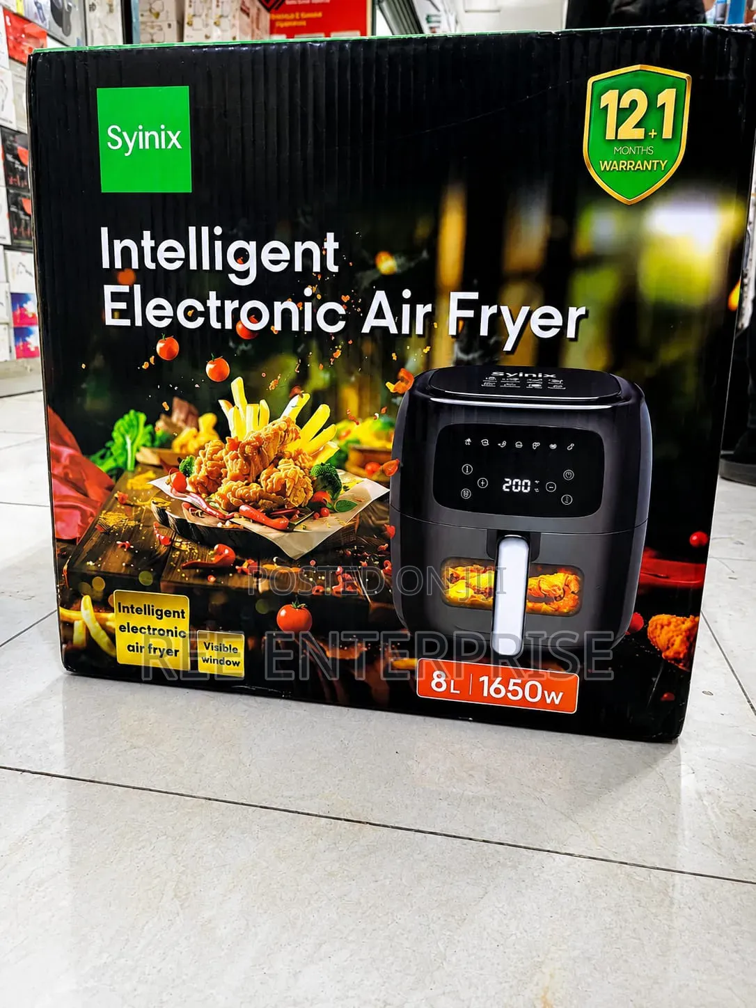Syinix Air Fryer 8L
<>Digital Display 
<>1650w Power 
<