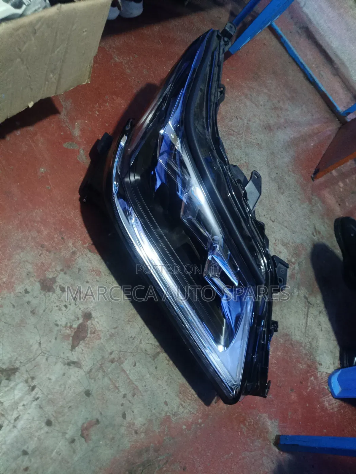 Headlight Lexus 570 XENON