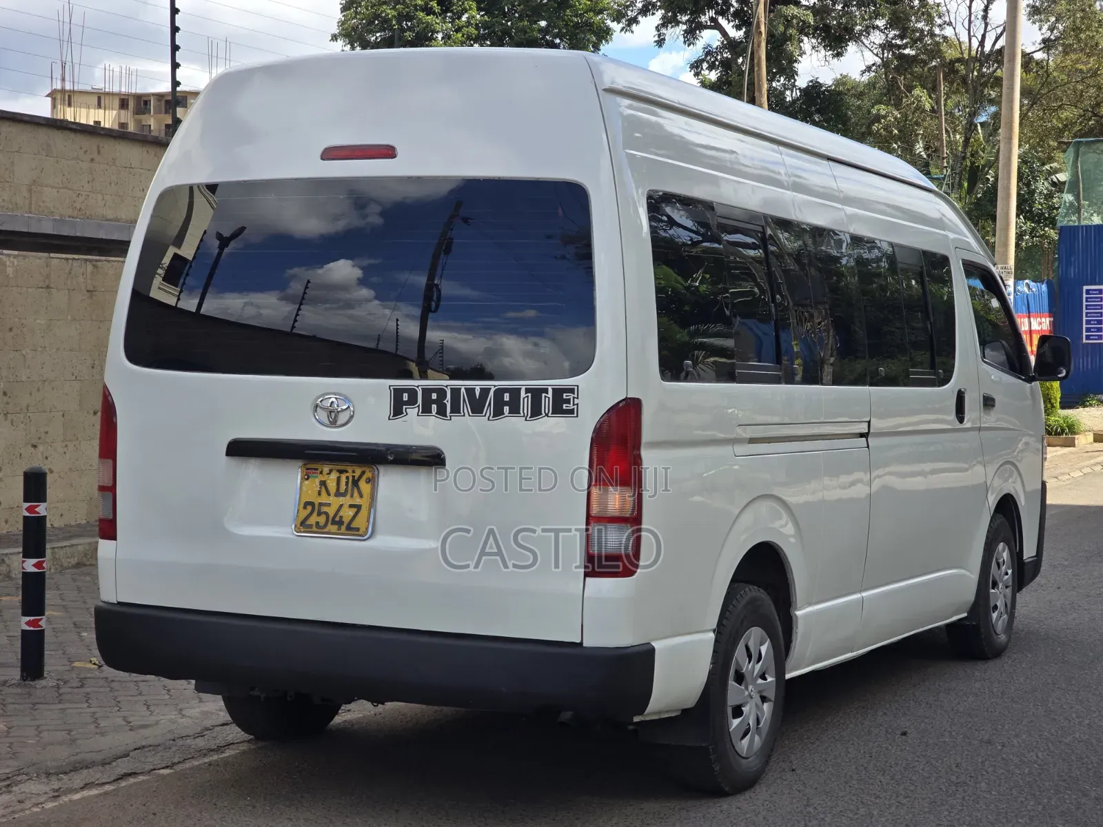Toyota HiAce 2017 White