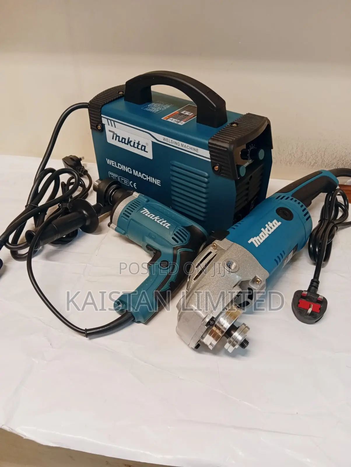 Makita 3+1 : 500A Welding Machine, 9-Inch Angle Grinder Impact Drill