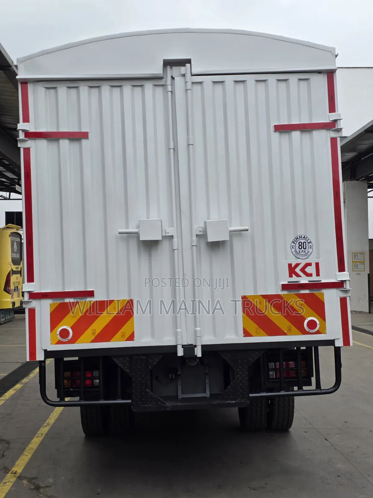 Isuzu FRR ( 12 Tonnes Lorry)