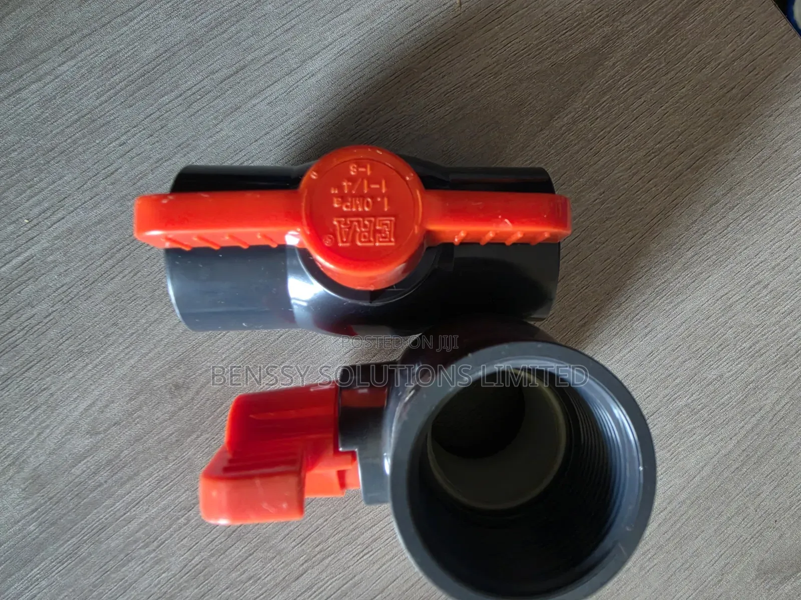 PVC Ballcork 40MM Threaded