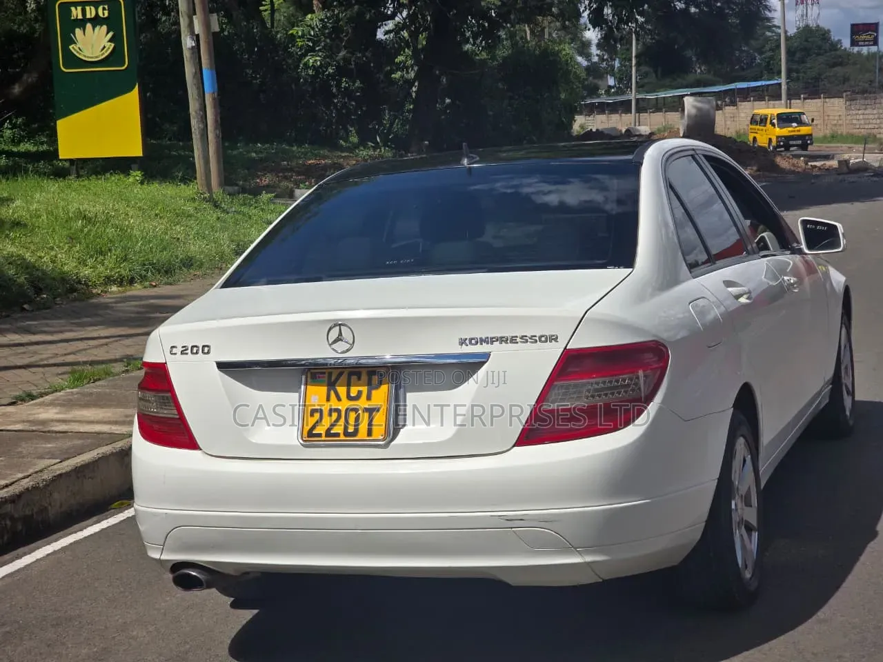 Mercedes-Benz C200 2011 White