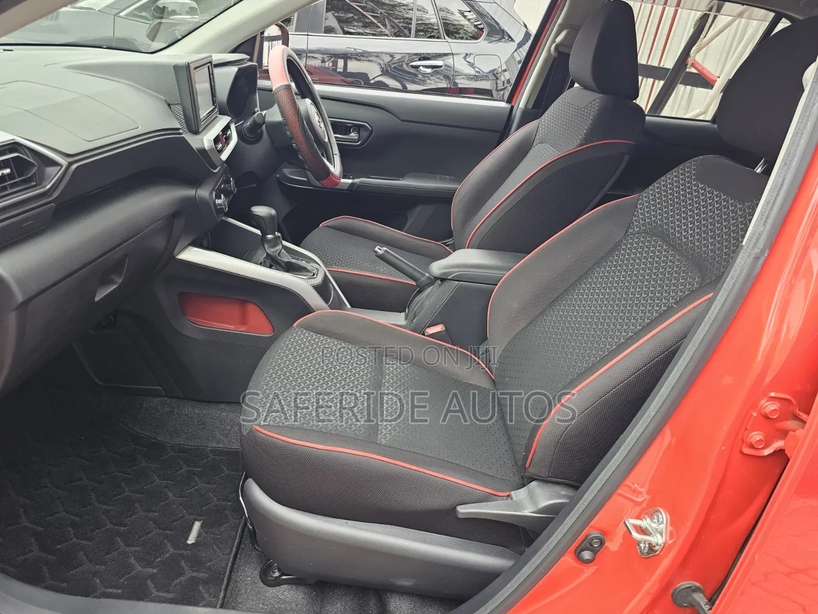 Daihatsu Rocky 2020 Red