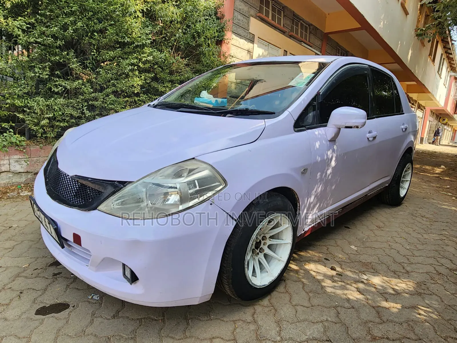 Nissan Tiida 2011 White