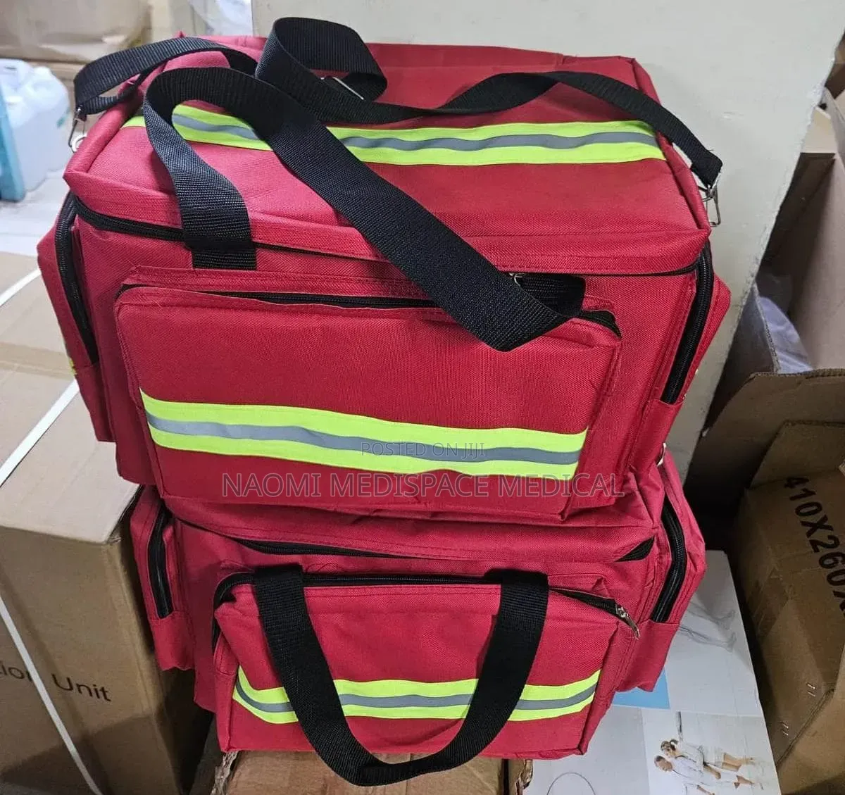Medium Emergency Bag With Compartments/Trauma Bag