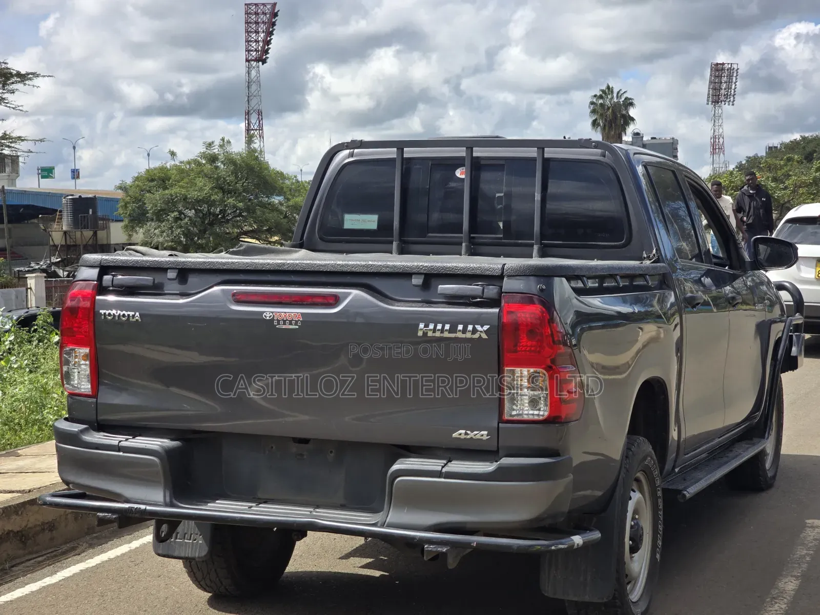Toyota Hilux 2021 Black