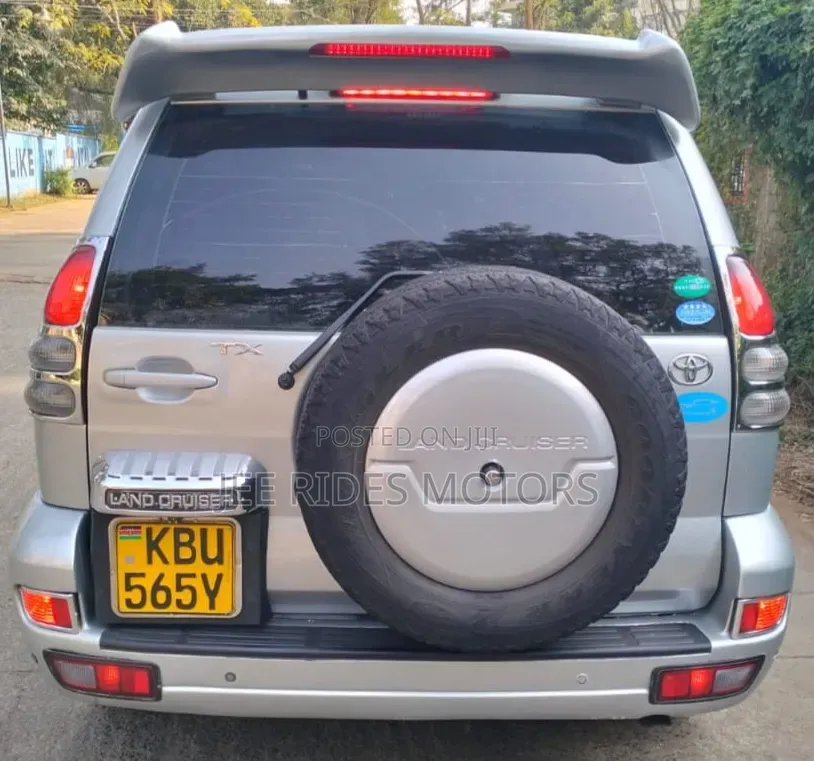 Toyota Land Cruiser Prado 2006 Silver