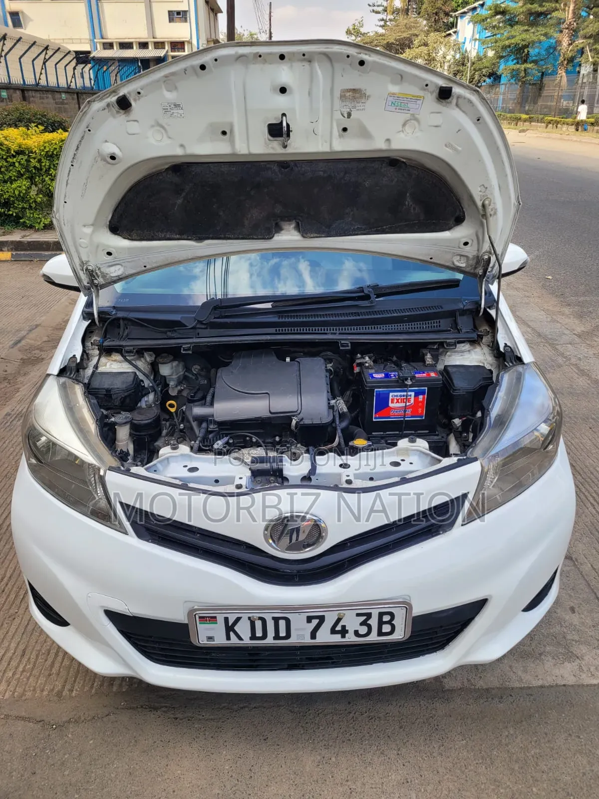 Toyota Vitz 1.0 FWD 5dr 2014 White