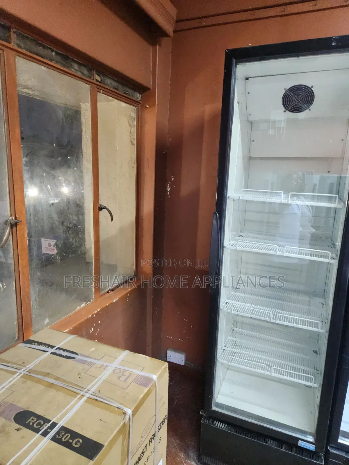 4 Trays Commercial Glass Door Display Fridge