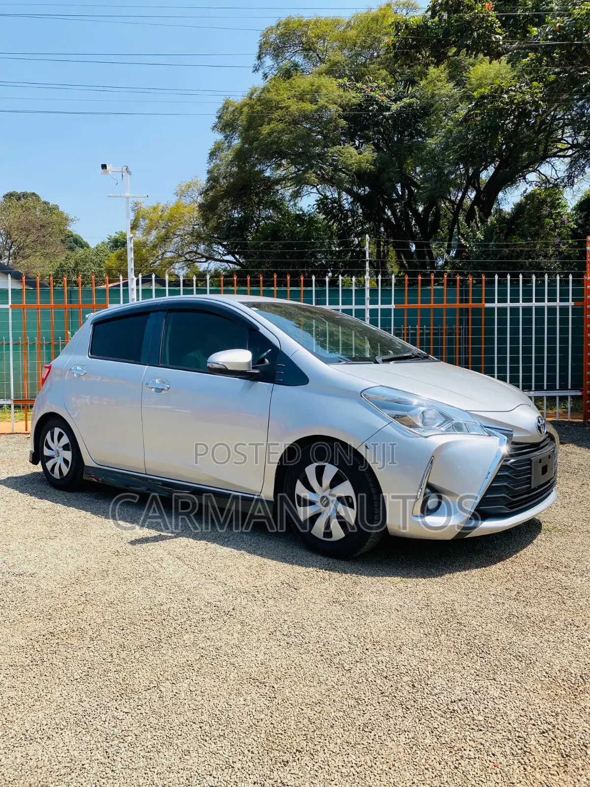 Toyota Vitz 1.0 FWD 5dr 2018 Silver